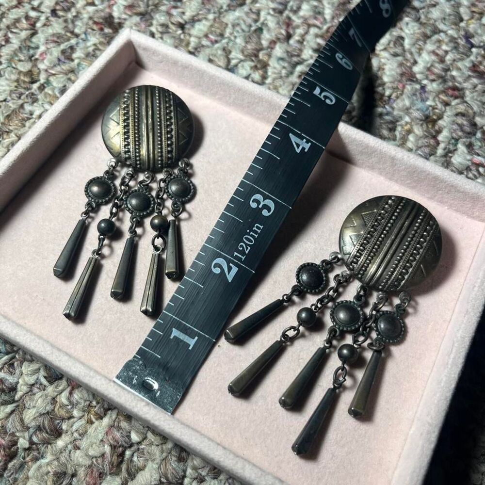 Unbranded Women's Black and Silver Jewellery
